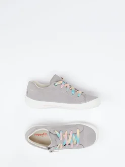 Superfit – Sneaker aus Veloursleder hellgrau