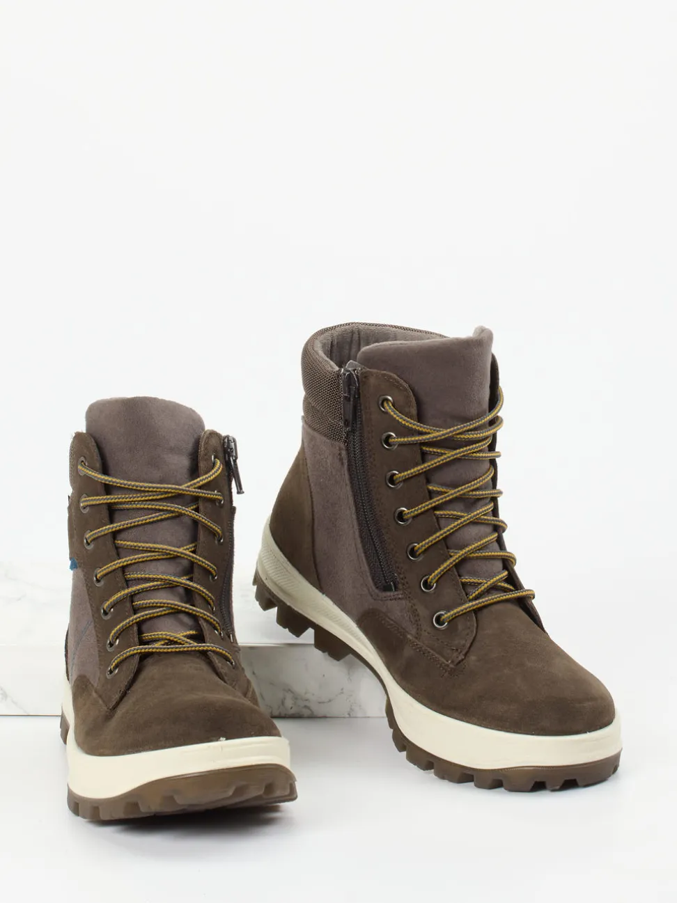 Superfit – Stiefelette aus Veloursleder mittelbraun