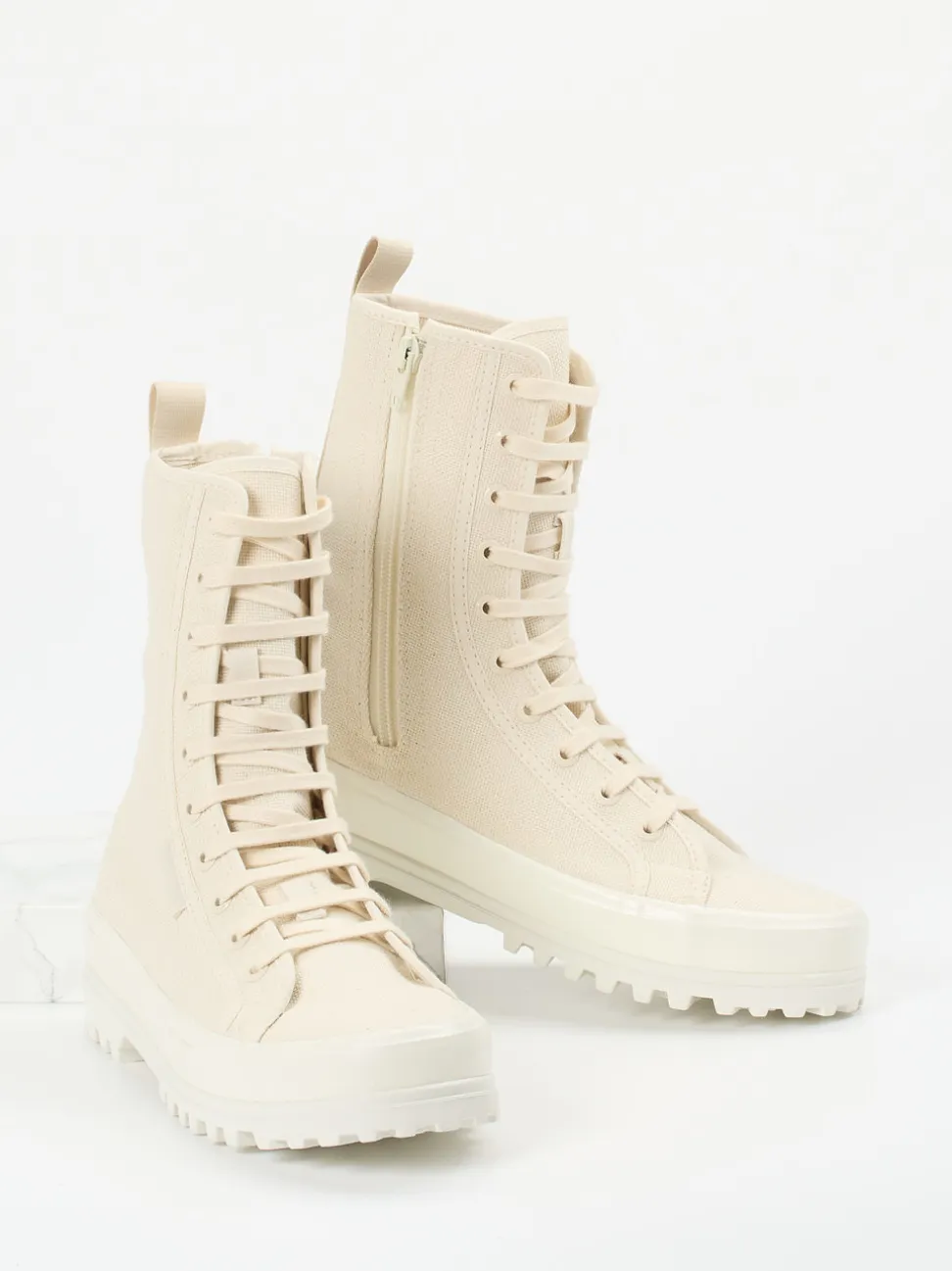 Superga – Canvas-Boots aus Textil Beige