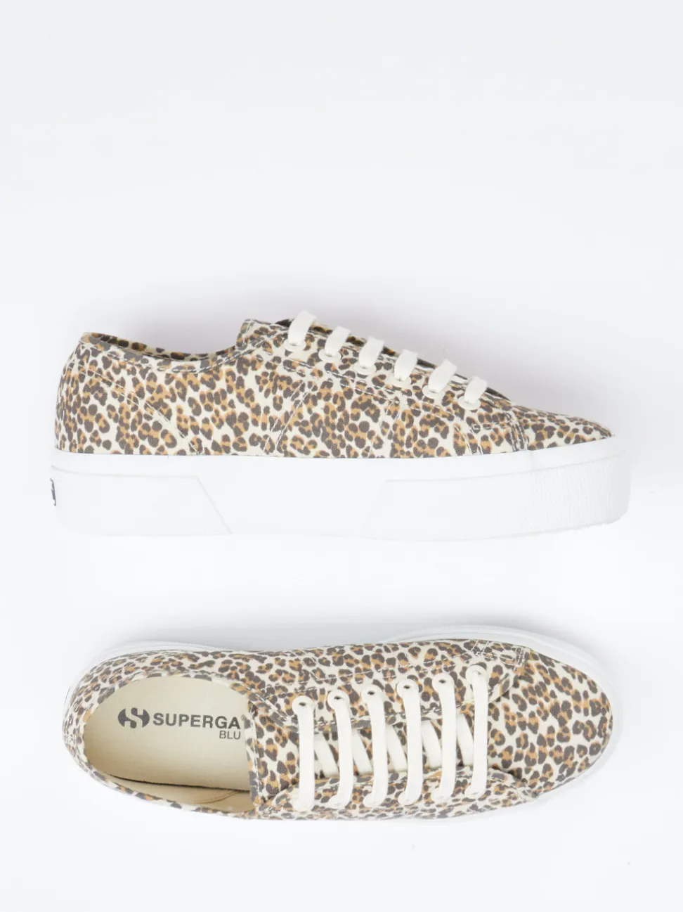 Superga – Plateau-Sneaker aus Textil mit Leo-Print