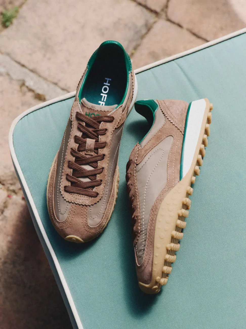 THE HOFF BRAND – Sneaker aus Veloursleder und Textil braun