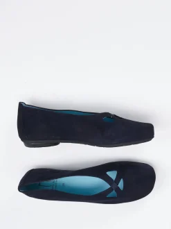 Thierry Rabotin – Ballerinas aus Veloursleder dunkelblau