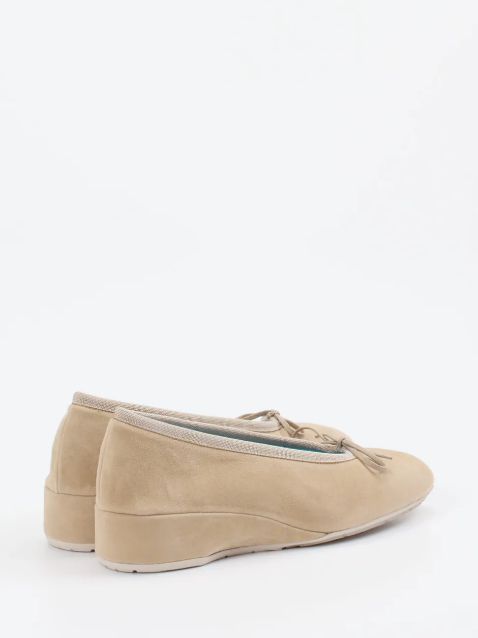 Thierry Rabotin – Ballerinas aus Veloursleder Beige