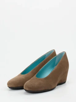 Thierry Rabotin – Keilpumps aus Veloursleder braun