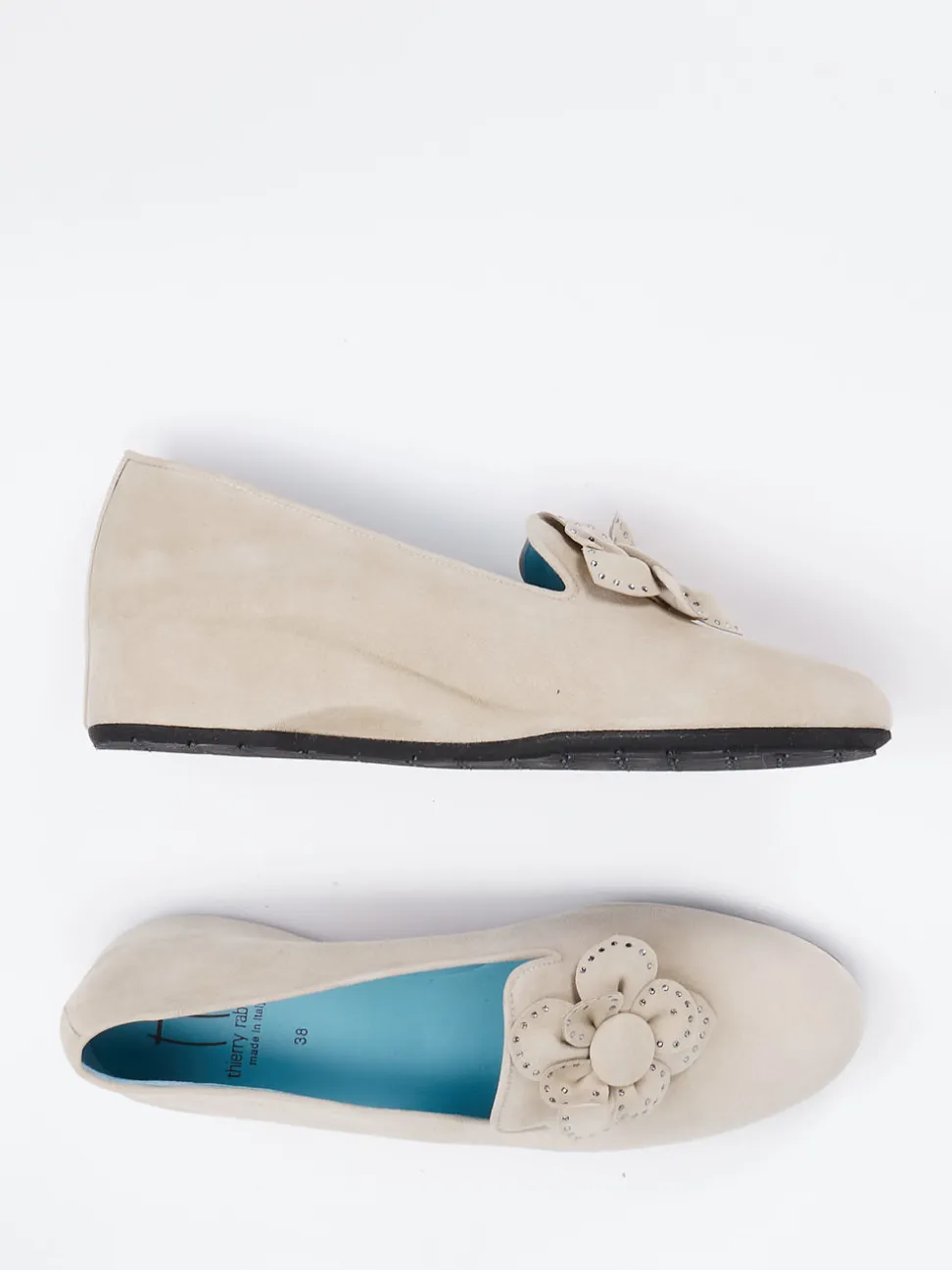 Thierry Rabotin – Keilpumps aus Veloursleder Beige