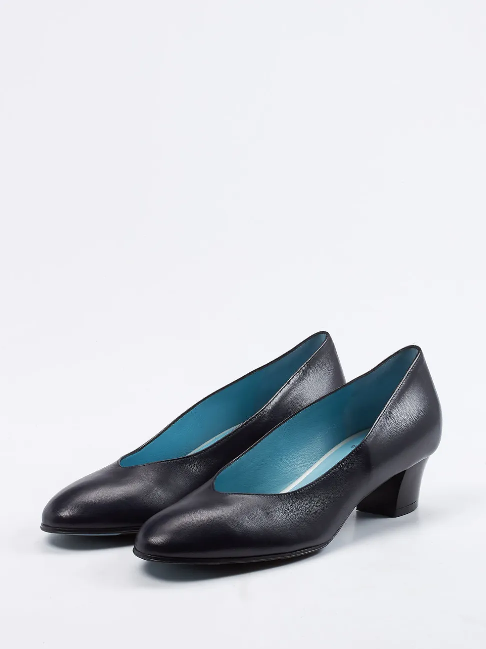 Thierry Rabotin – Pumps aus Lammleder in Blau