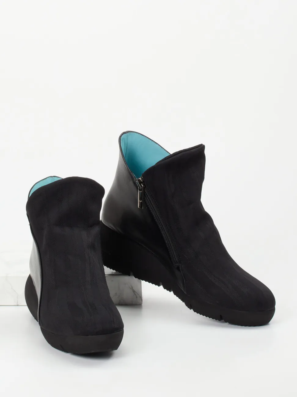 Thierry Rabotin – Stiefelette aus Textil und Lammnappa
