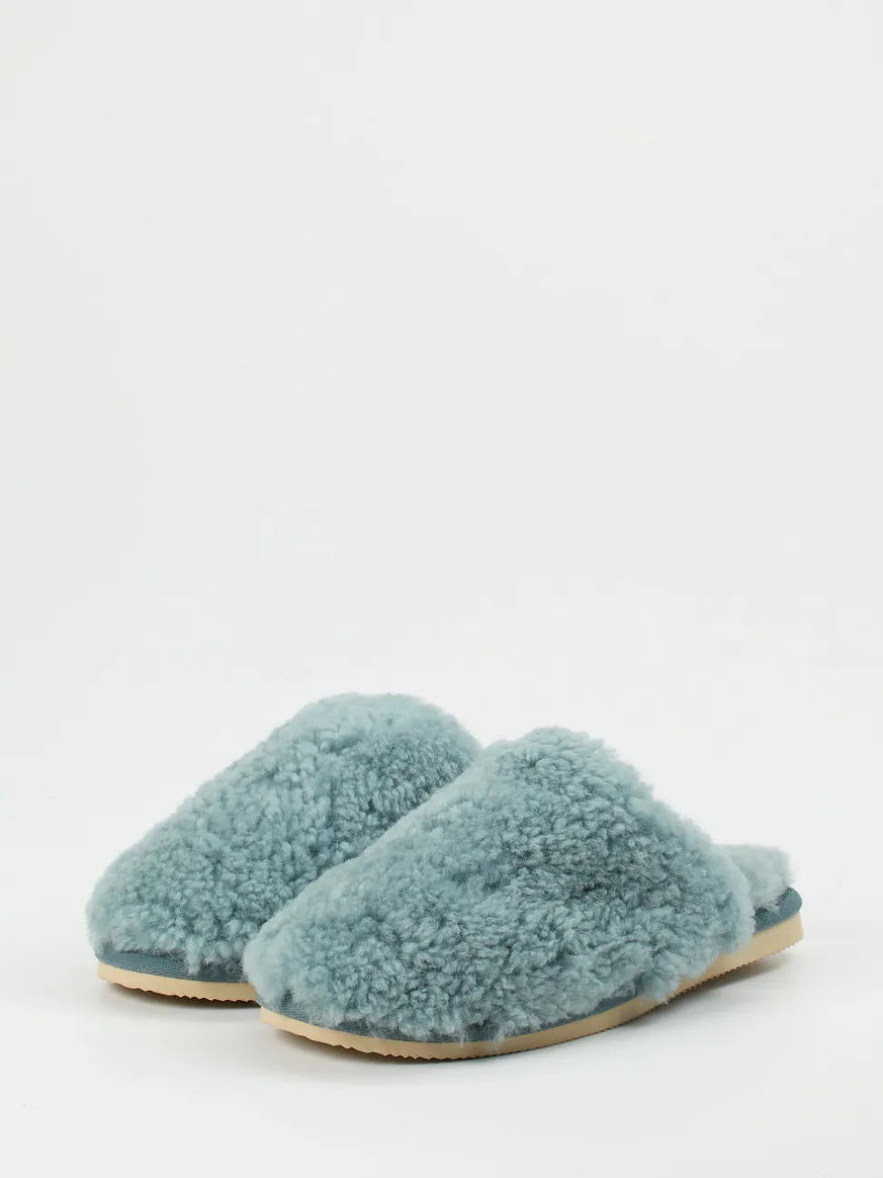 Thies – Pantoffeln aus Lammfell in Blaugrau