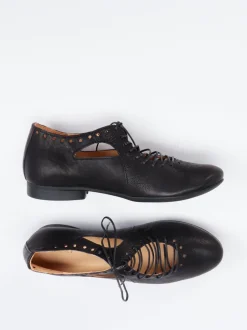 Think – Ballerinas aus Kalbleder Schwarz