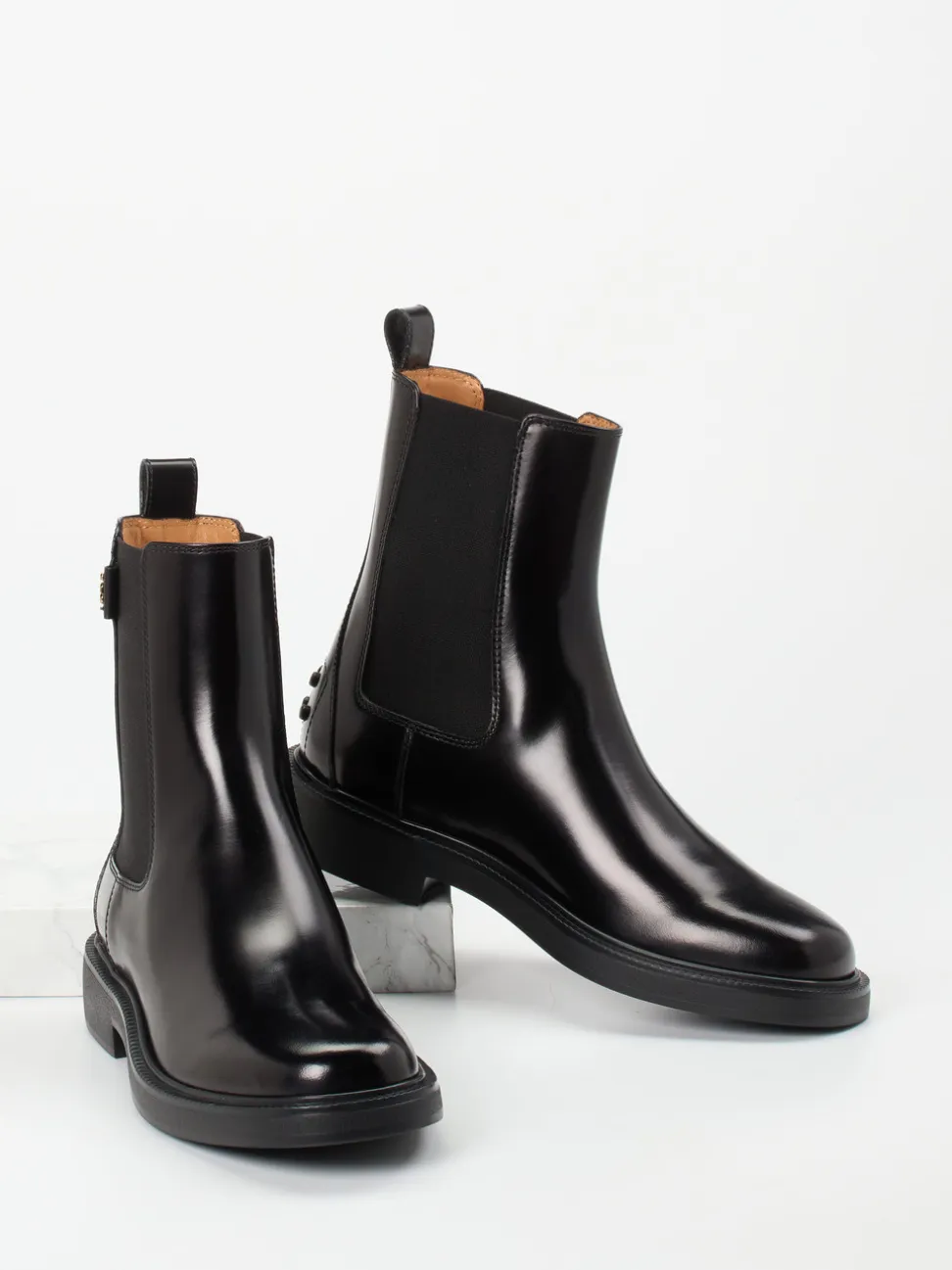 Tod's – Chelsea Boots aus Hochglanzleder schwarz