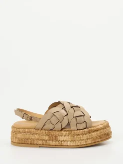 Tod's – Keilsandalette aus Flechtleder in Sandbeige
