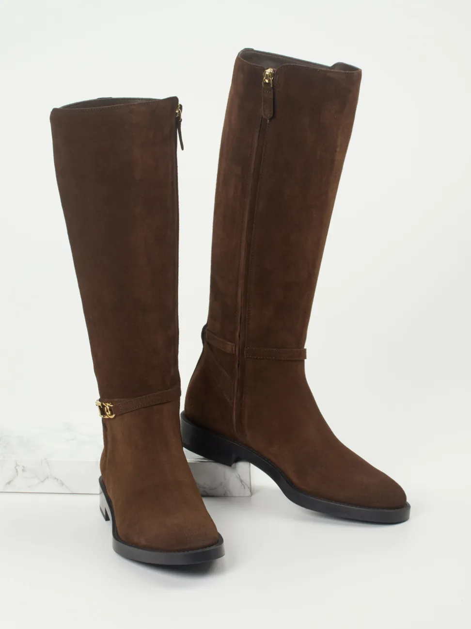 Tod's – Kniehohe Stiefel aus Veloursleder braun