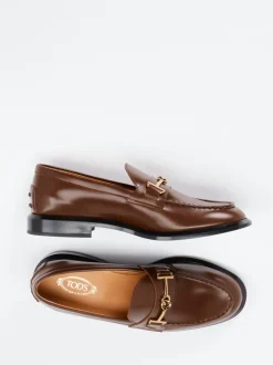 Tod's – Loafer aus glänzendem Kalbleder braun