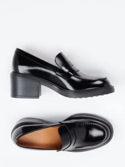 Tod’s – Loafer aus Hochglanzleder Schwarz