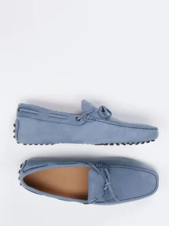 Tod's – Mokassin aus Nubukleder taubenblau