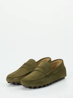Tod's – Mokassin aus Veloursleder in Olivgrün