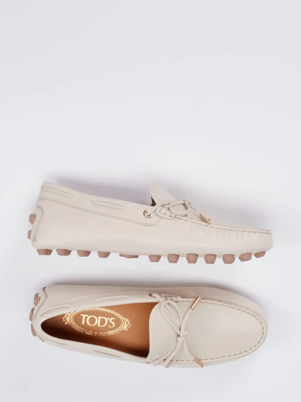 Tod's – Mokassins aus Kalbleder in Cremebeige