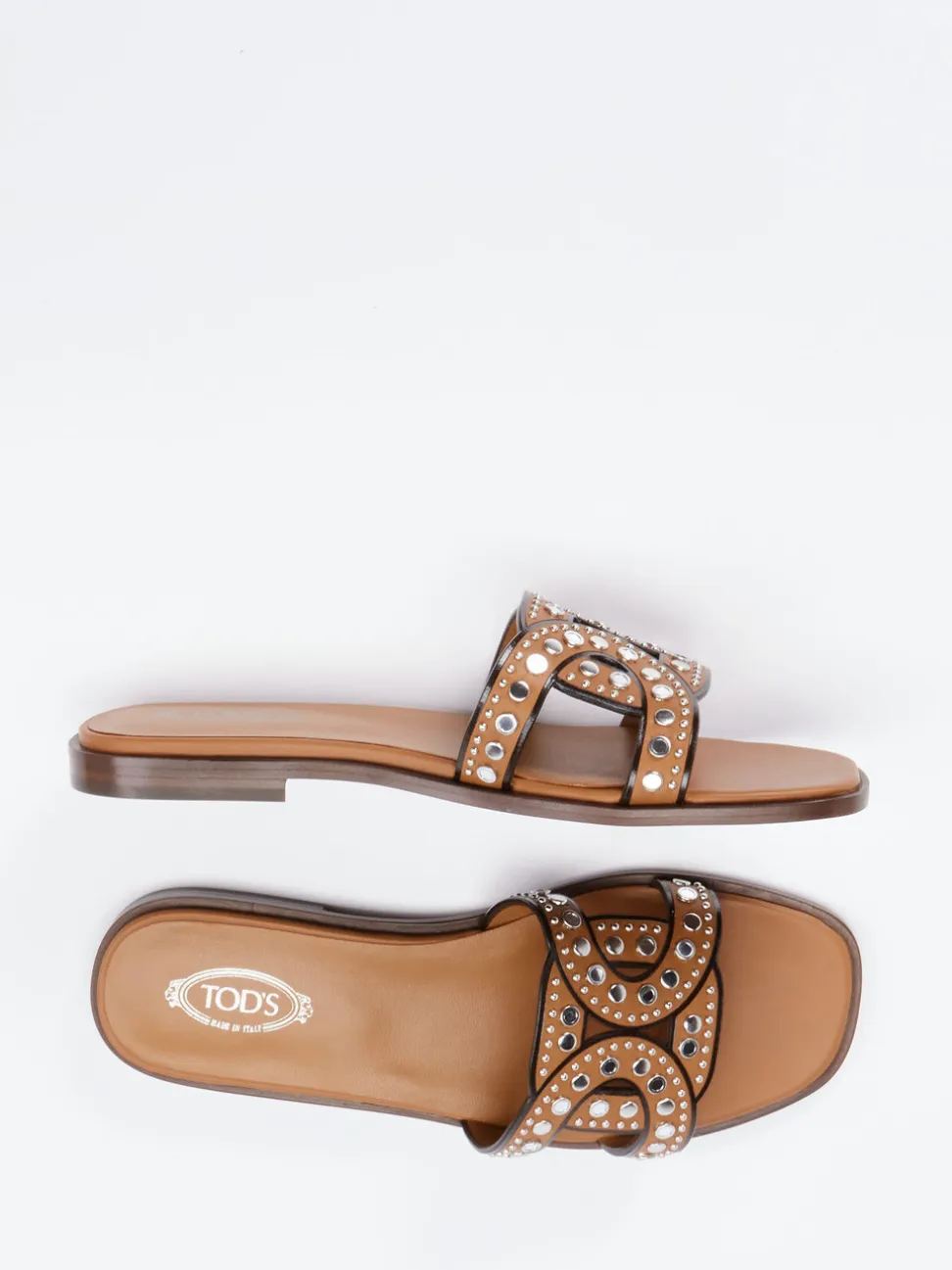 Tod's – Slides aus Kalbleder mit Nietenbesatz