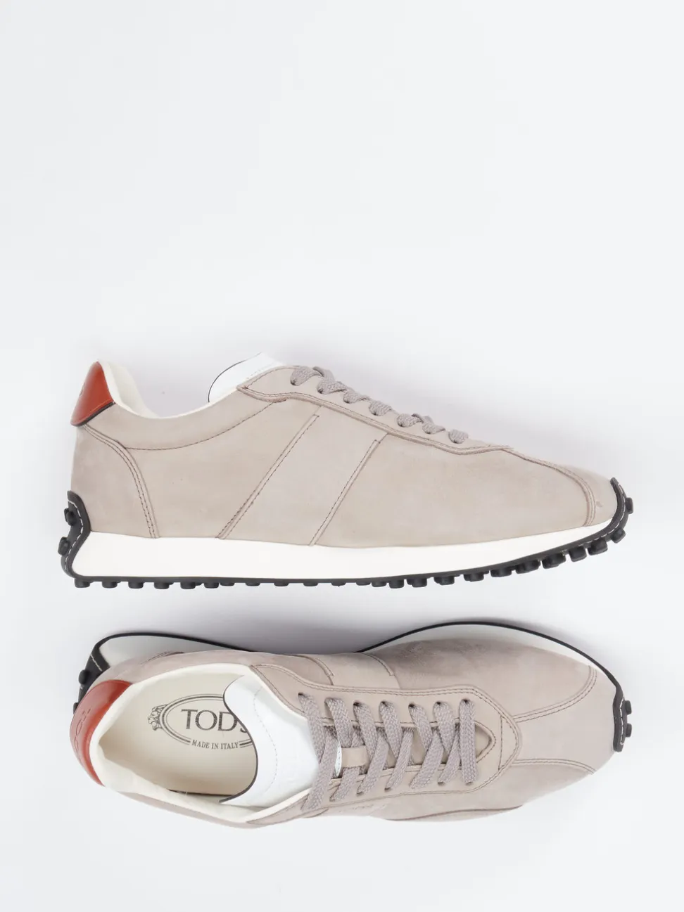 Tod's – Sneaker aus Nubukleder in Taupe