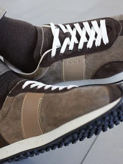 Tod's – Sneaker aus Veloursleder in Braun