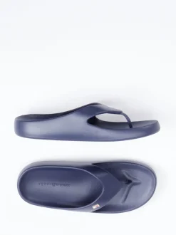 Tommy Hilfiger – Zehentrenner aus Synthetik in Blau