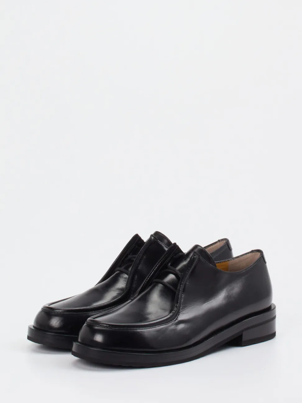 Truman's – Schnürschuh aus Kalbleder schwarz glänzend
