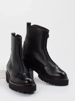Truman's – Stiefelette aus Elchleder in Schwarz