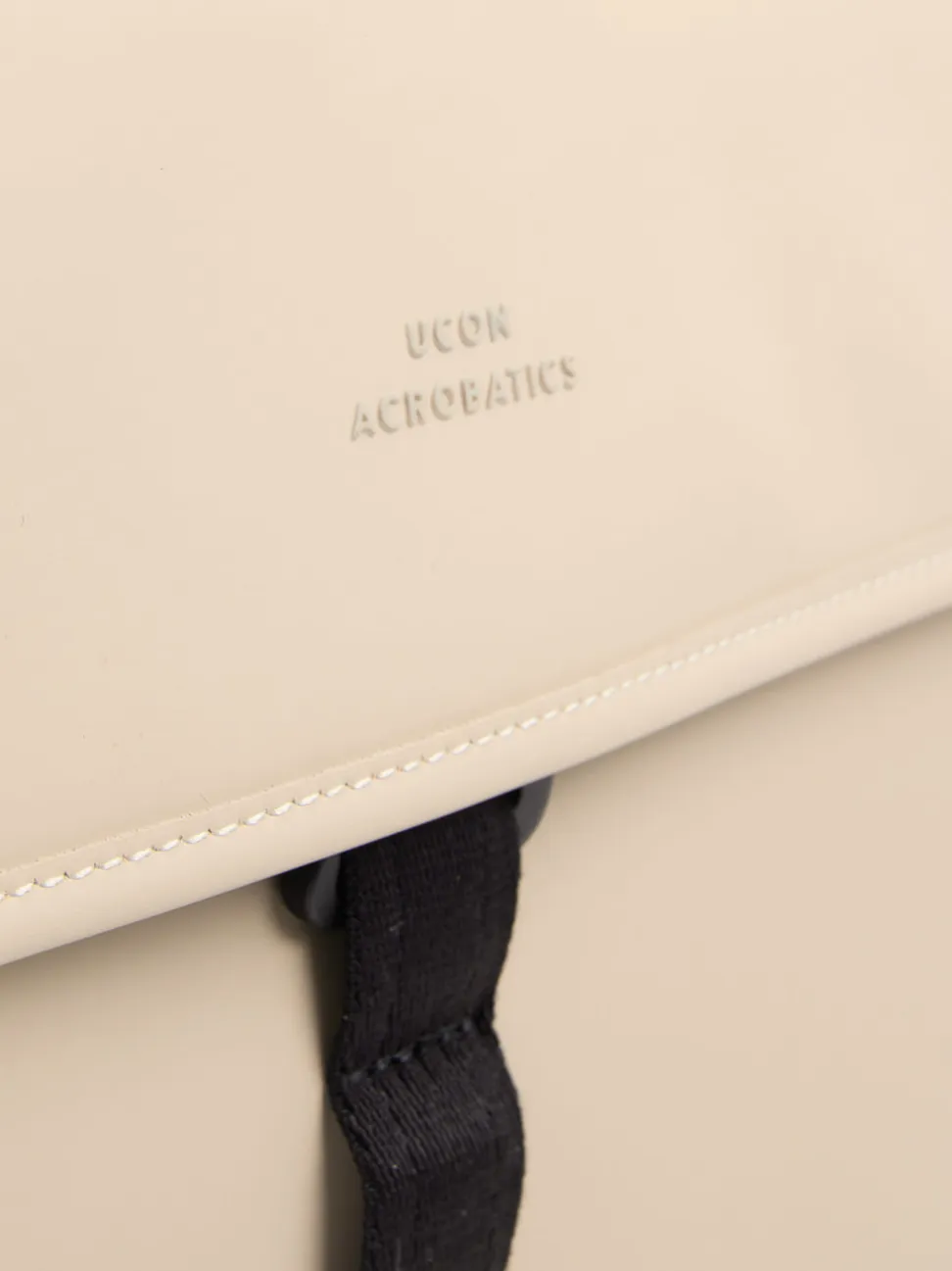 Ucon Acrobatics – Rucksack aus Textil und PU beige