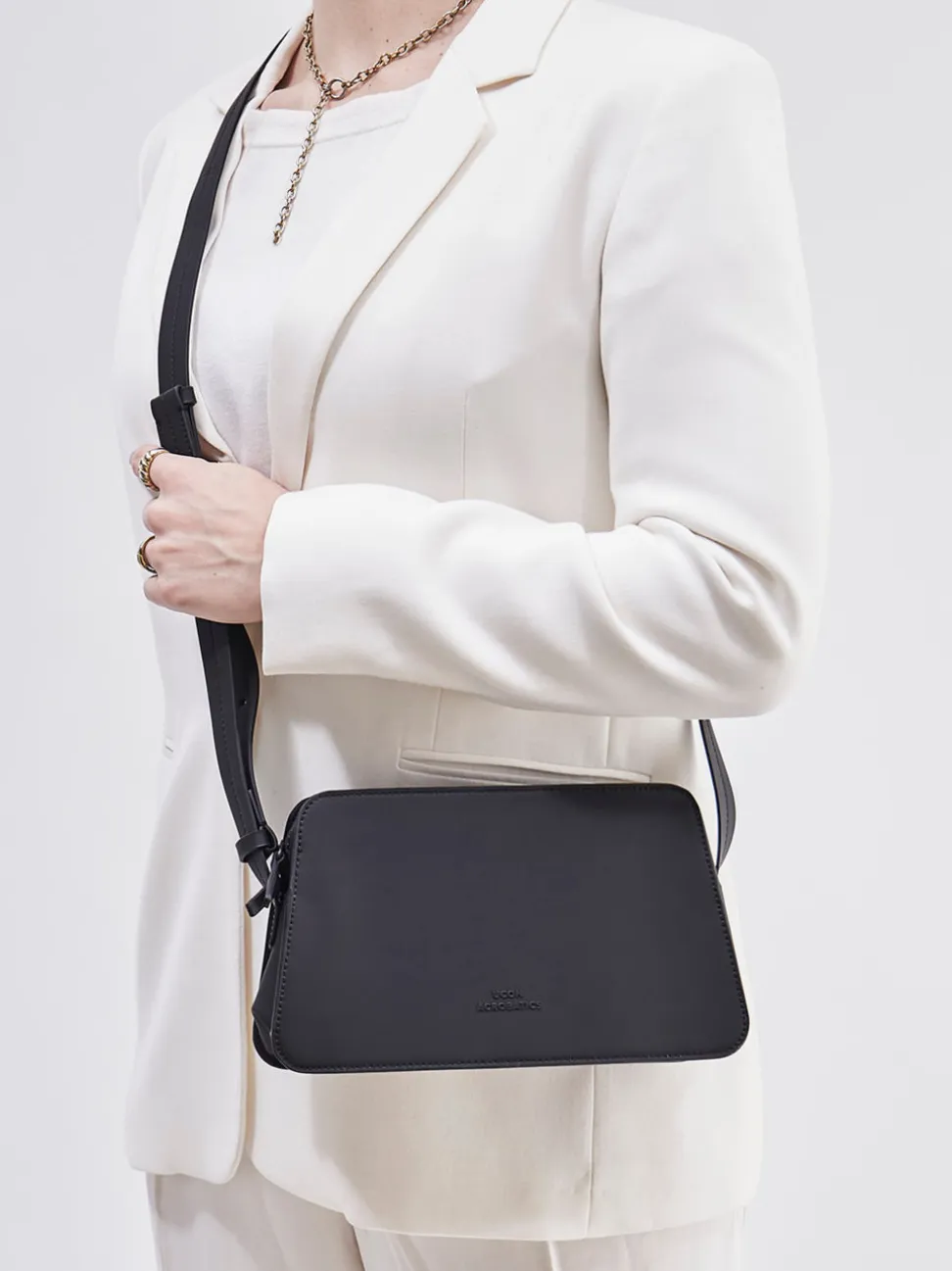 Ucon Acrobatics – Schultertasche aus Textil Schwarz