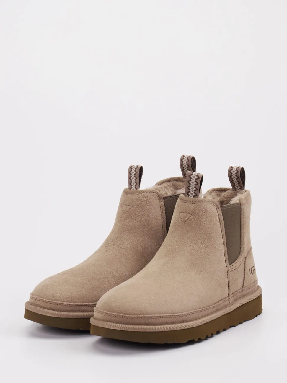 UGG – Chelsea Boots aus Veloursleder sandbeige