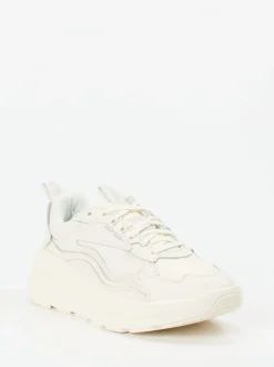 UGG – Chunky Sneaker aus Kalbleder in Cremeweiß