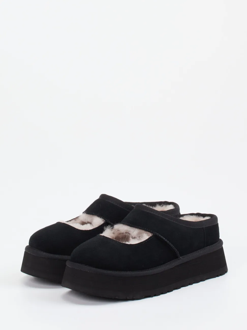 UGG – Hausschuhe aus Veloursleder mit Lammfell Schwarz