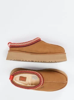 UGG – Hausschuhe aus Veloursleder cognacbraun