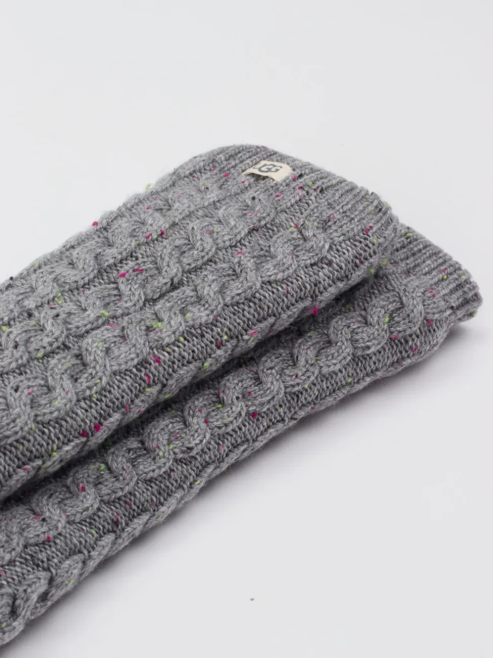 UGG – Haussocken aus Textil mit Zopfmuster