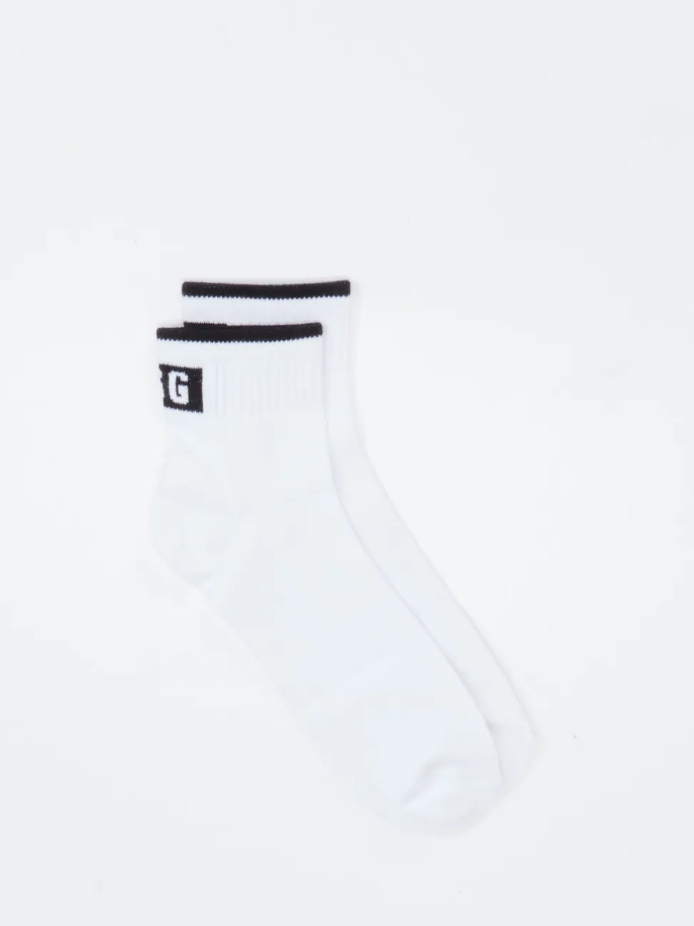 UGG – Knöchelsocken aus Baumwollmix in Weiß