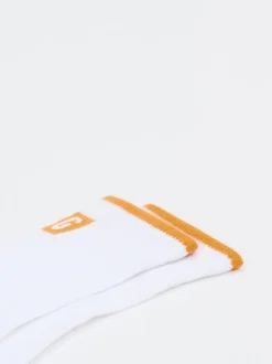 UGG – Kurze Socken aus Baumwollmix in Weiß