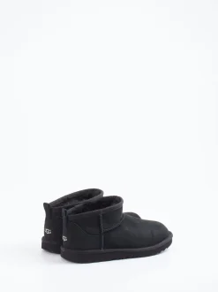 UGG – Lammfell-Boots aus Veloursleder schwarz