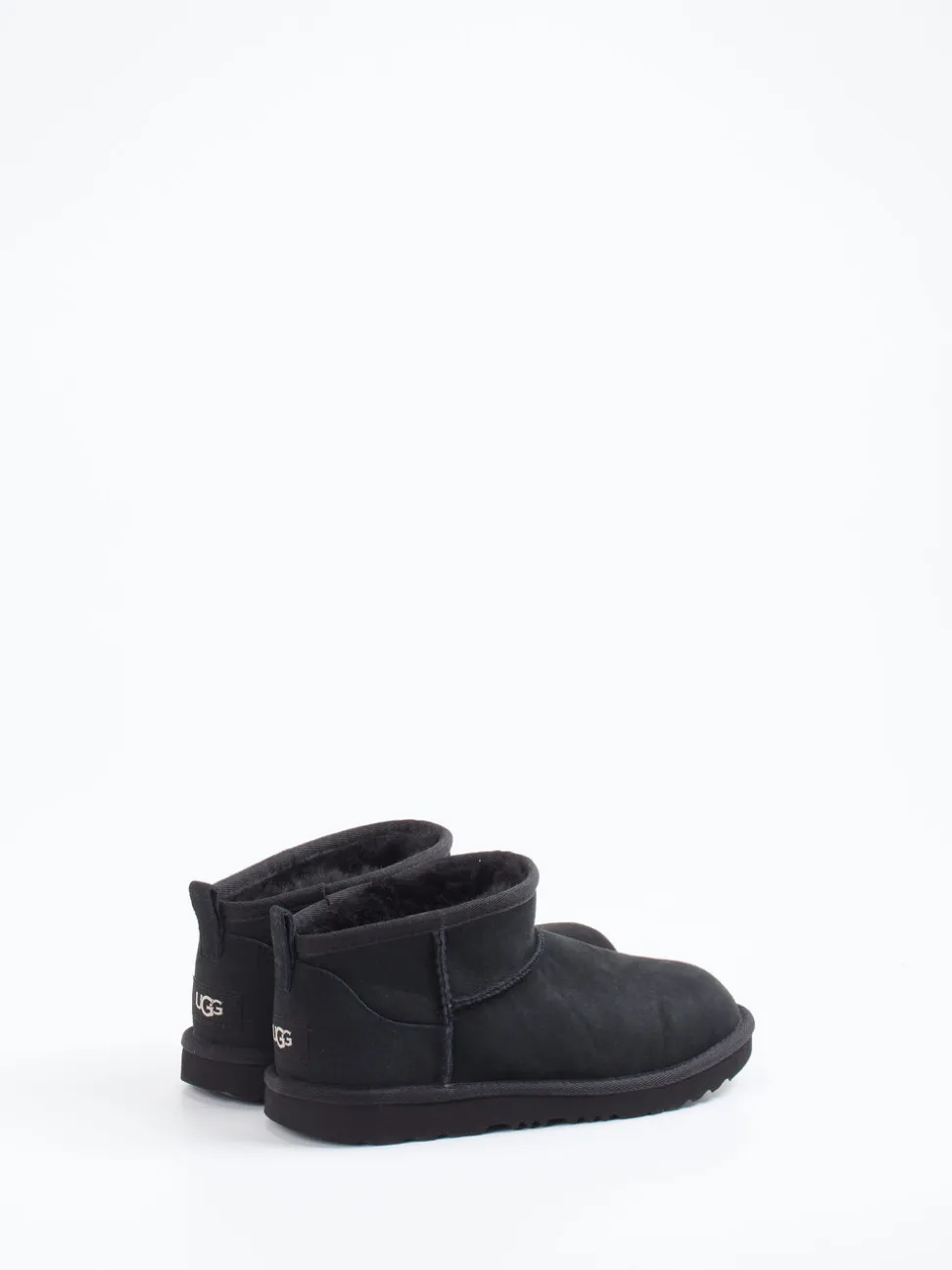 UGG – Lammfell-Boots aus Veloursleder schwarz