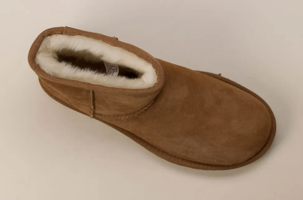 UGG – Lammfell-Boots aus Veloursleder kastanienbraun