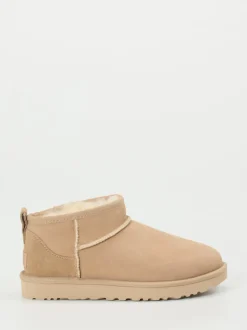 UGG – Lammfell-Boots aus Veloursleder beige