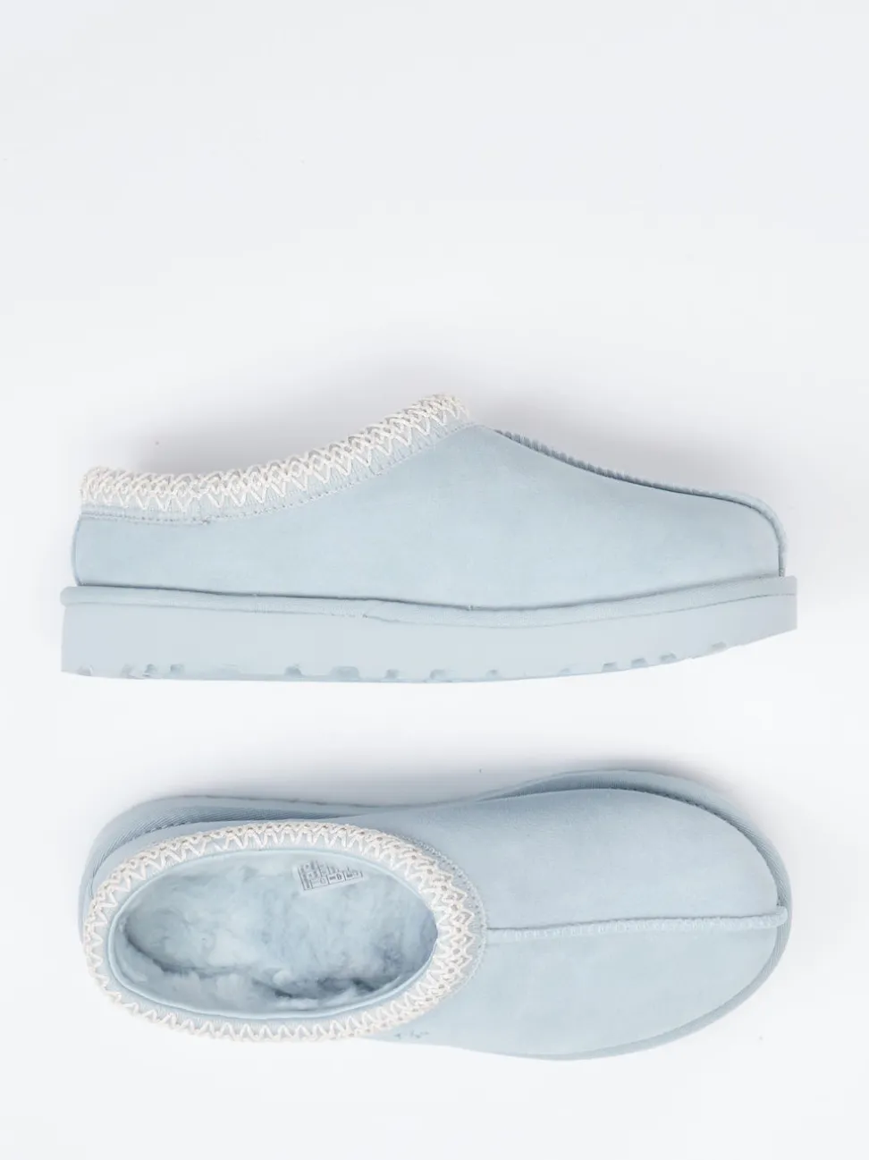 UGG – Lammfell-Clogs aus Veloursleder eisblau