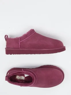 UGG – Lammfell-Hausschuh aus Veloursleder beerenrot