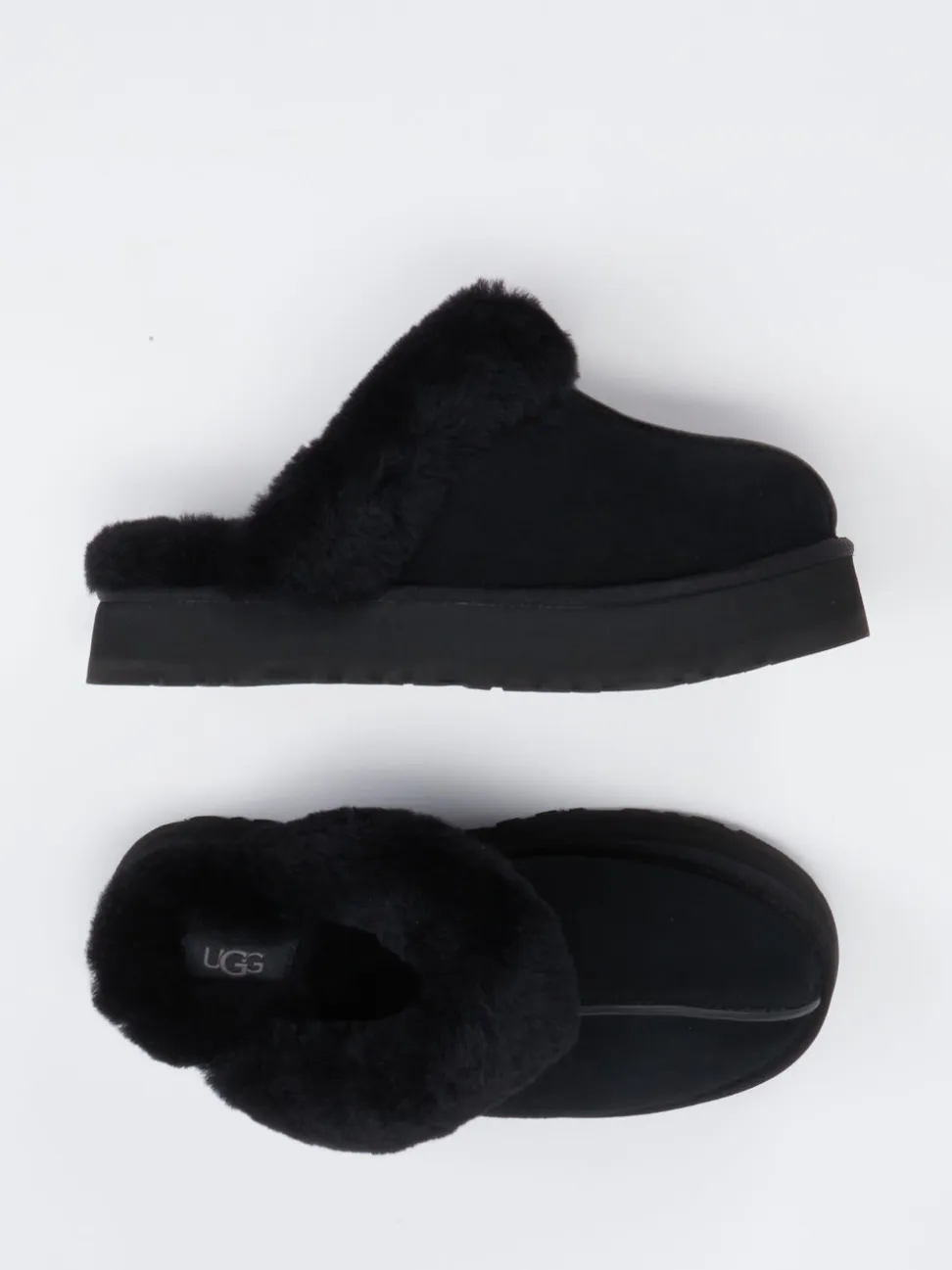 UGG – Lammfell-Pantoletten aus Veloursleder Schwarz