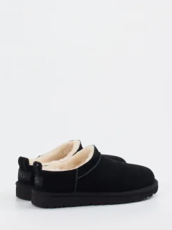 UGG – Lammfell-Slipper aus Veloursleder schwarz