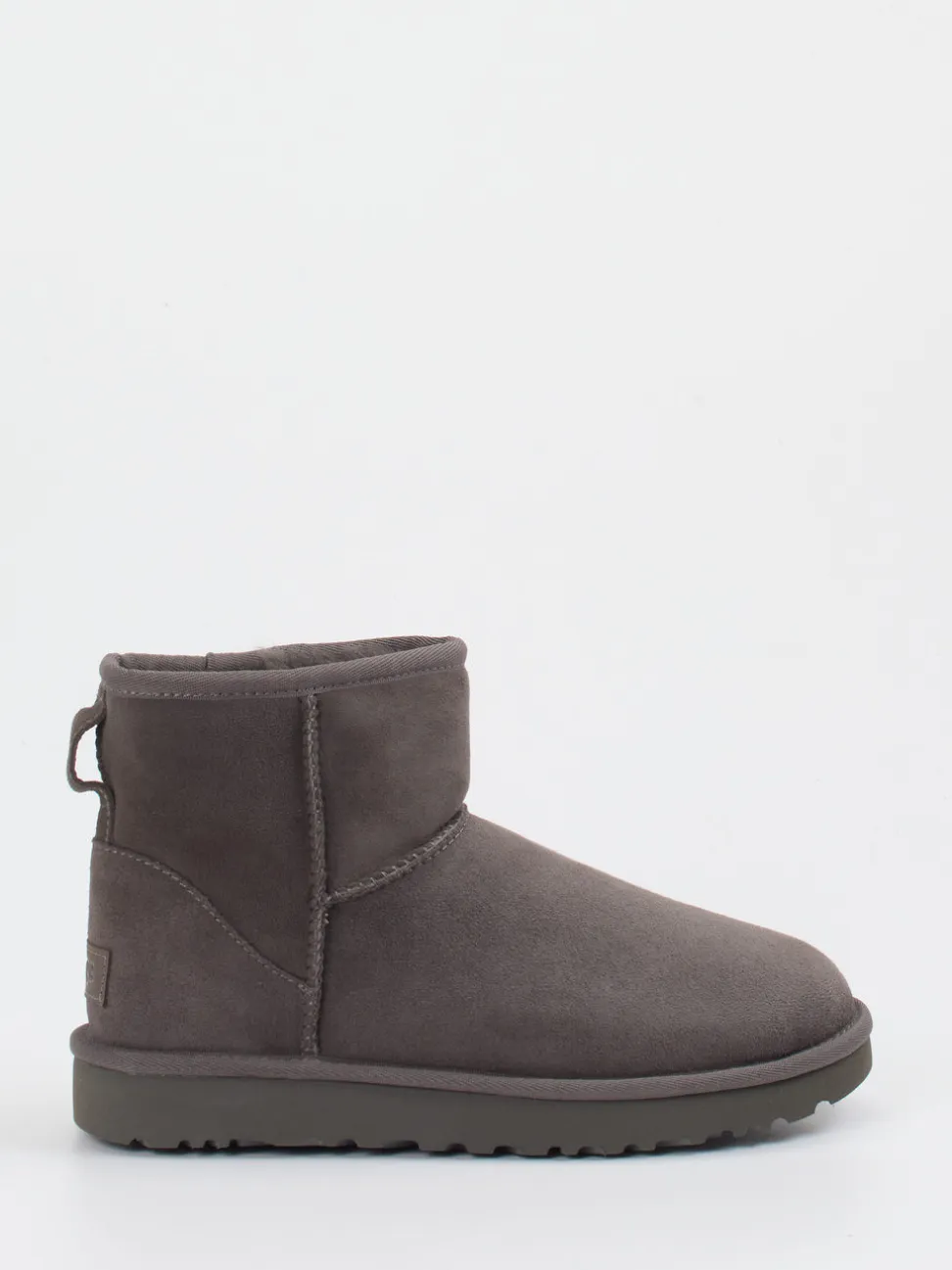 UGG – Lammfell-Stiefelette aus Veloursleder grau