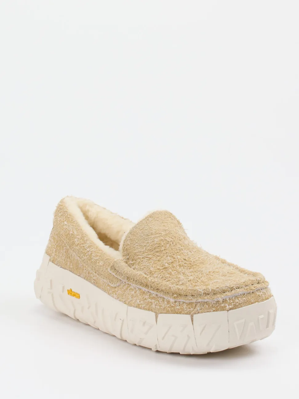 UGG – Loafer aus Veloursleder in Beige
