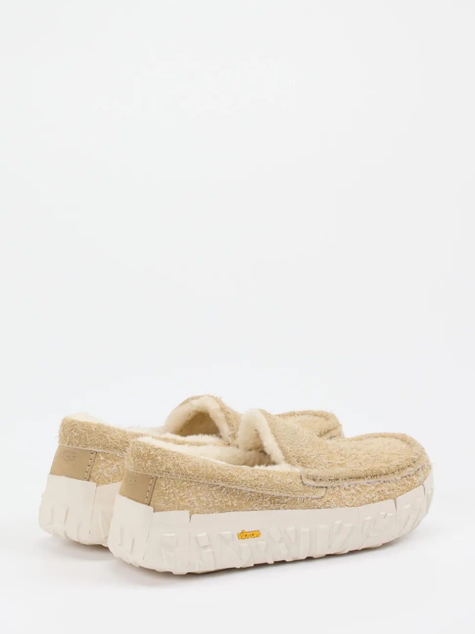 UGG – Loafer aus Veloursleder in Beige