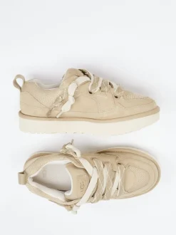 UGG – Low-Top Sneaker aus Veloursleder beige