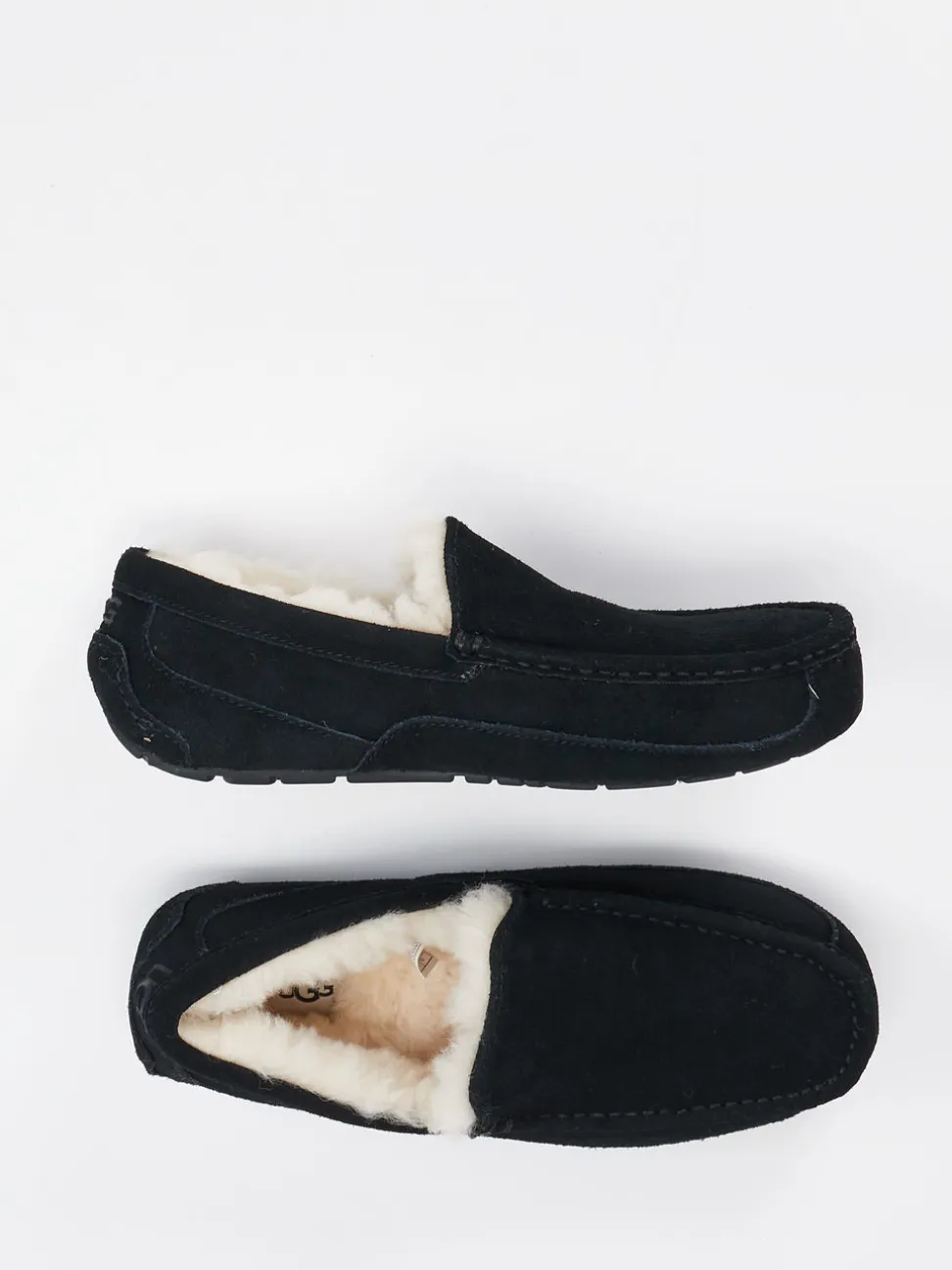 UGG – Mokassin-Hausschuh aus Veloursleder schwarz