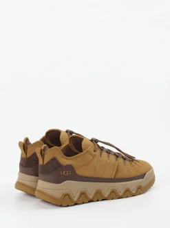 UGG – Outdoor-Sneaker aus Veloursleder camelbraun